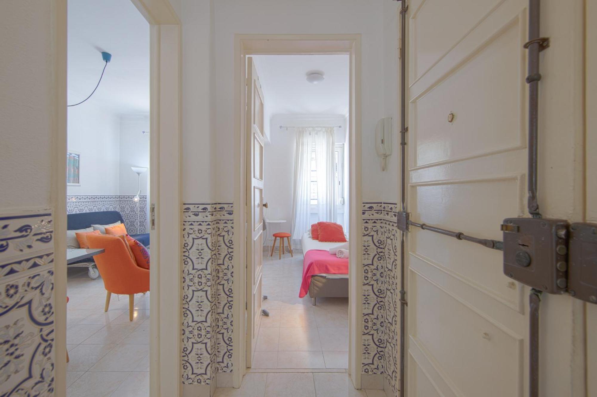 Alameda Typical By Homing * Lissabon