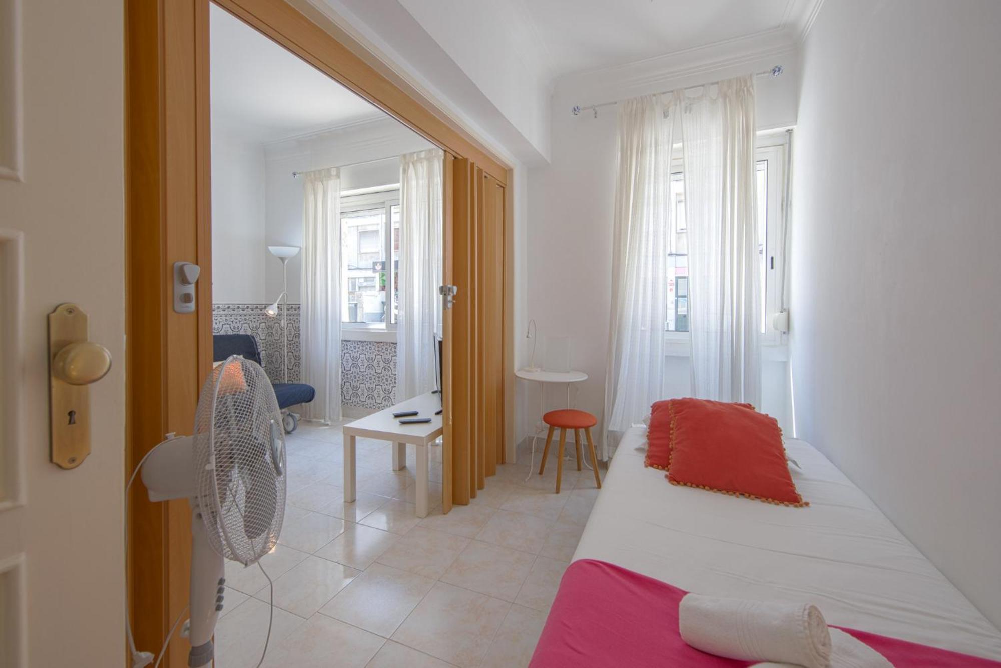 Alameda Typical By Homing Apartment Lissabon