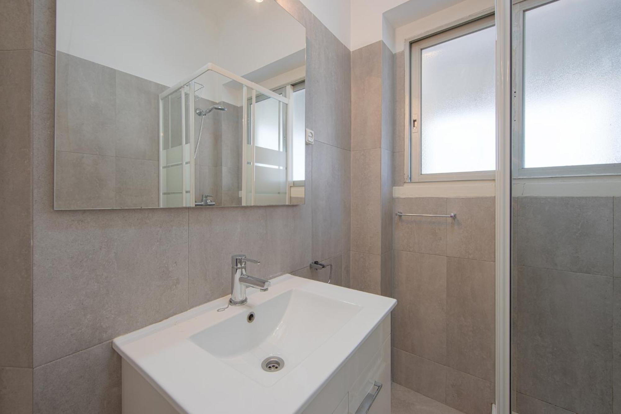 Apartment Alameda Typical By Homing