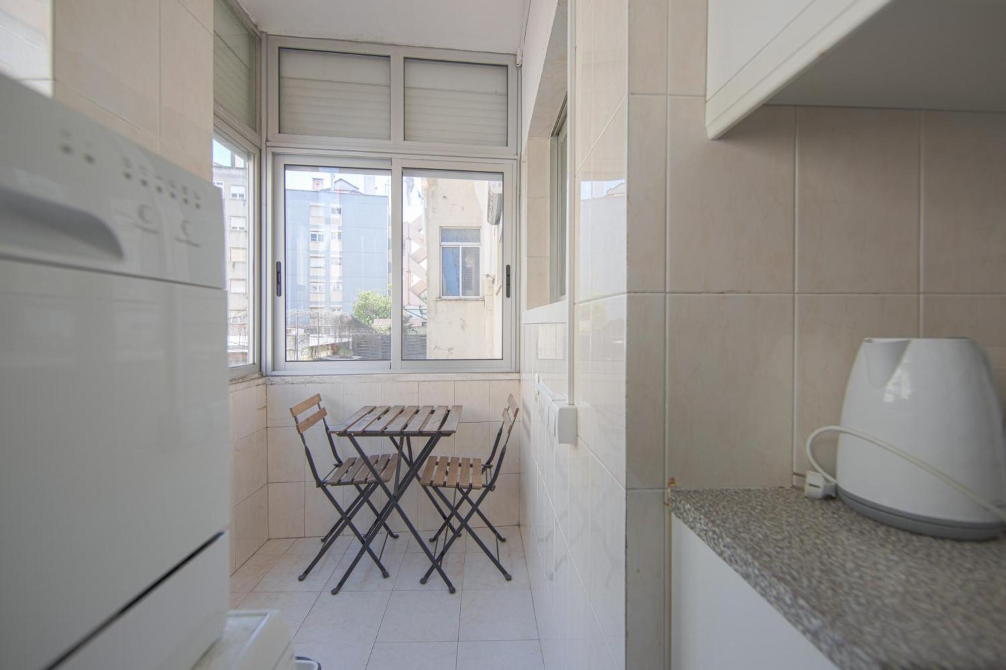 Apartment Alameda Typical By Homing