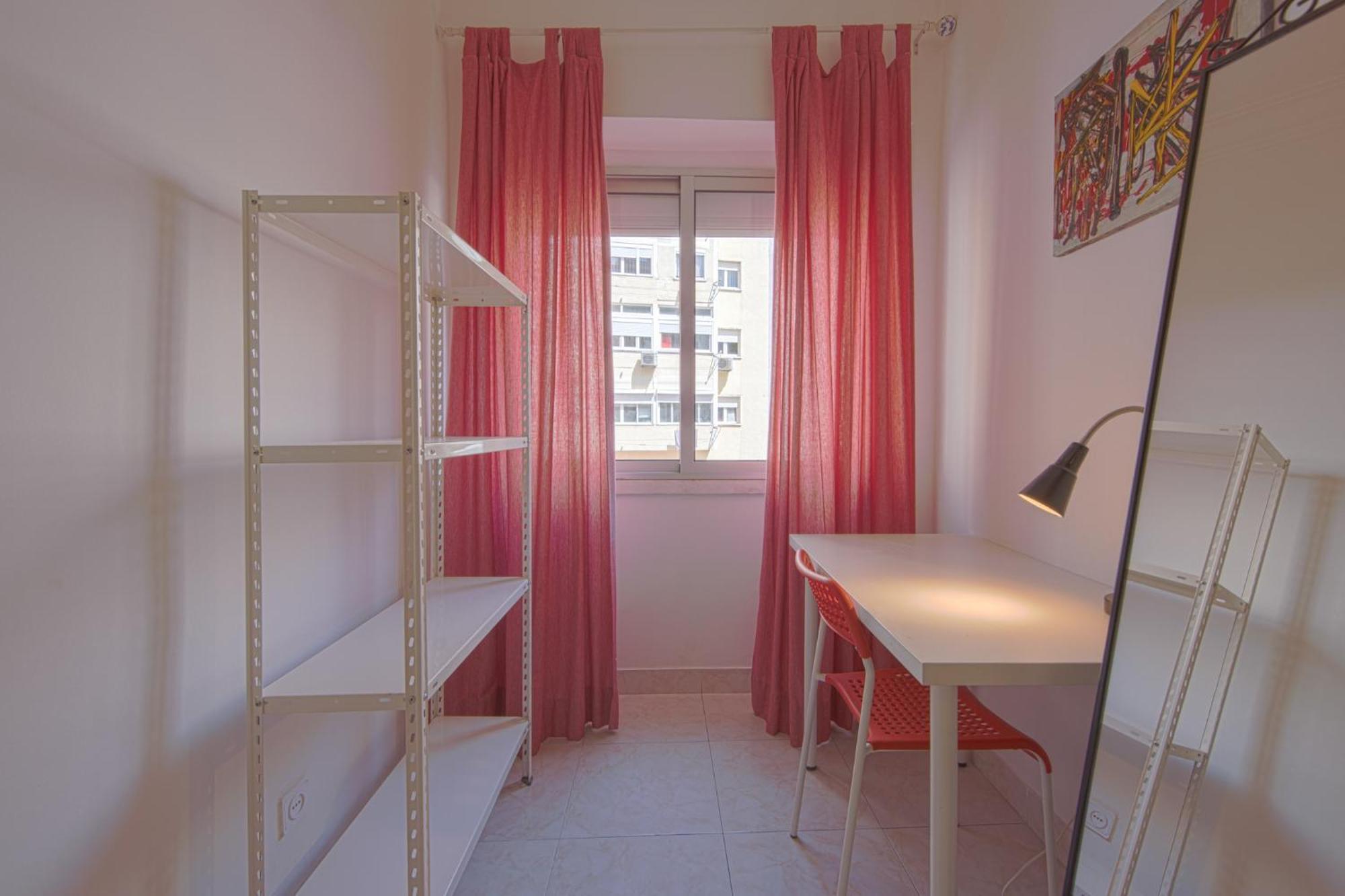 Alameda Typical By Homing * Lisboa